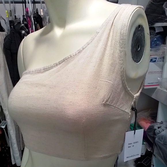Japna One Shoulder Crop MEDIUM Beige Top NEW - Picture 13 of 13